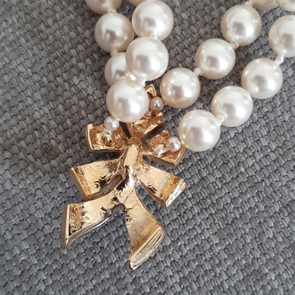 Necklace - (faux) pearl, gold, and diamond - Picture 3 of 5